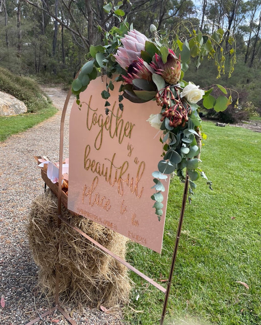 Welcome sign - Arch