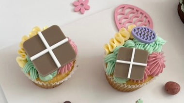 Hot cross buns