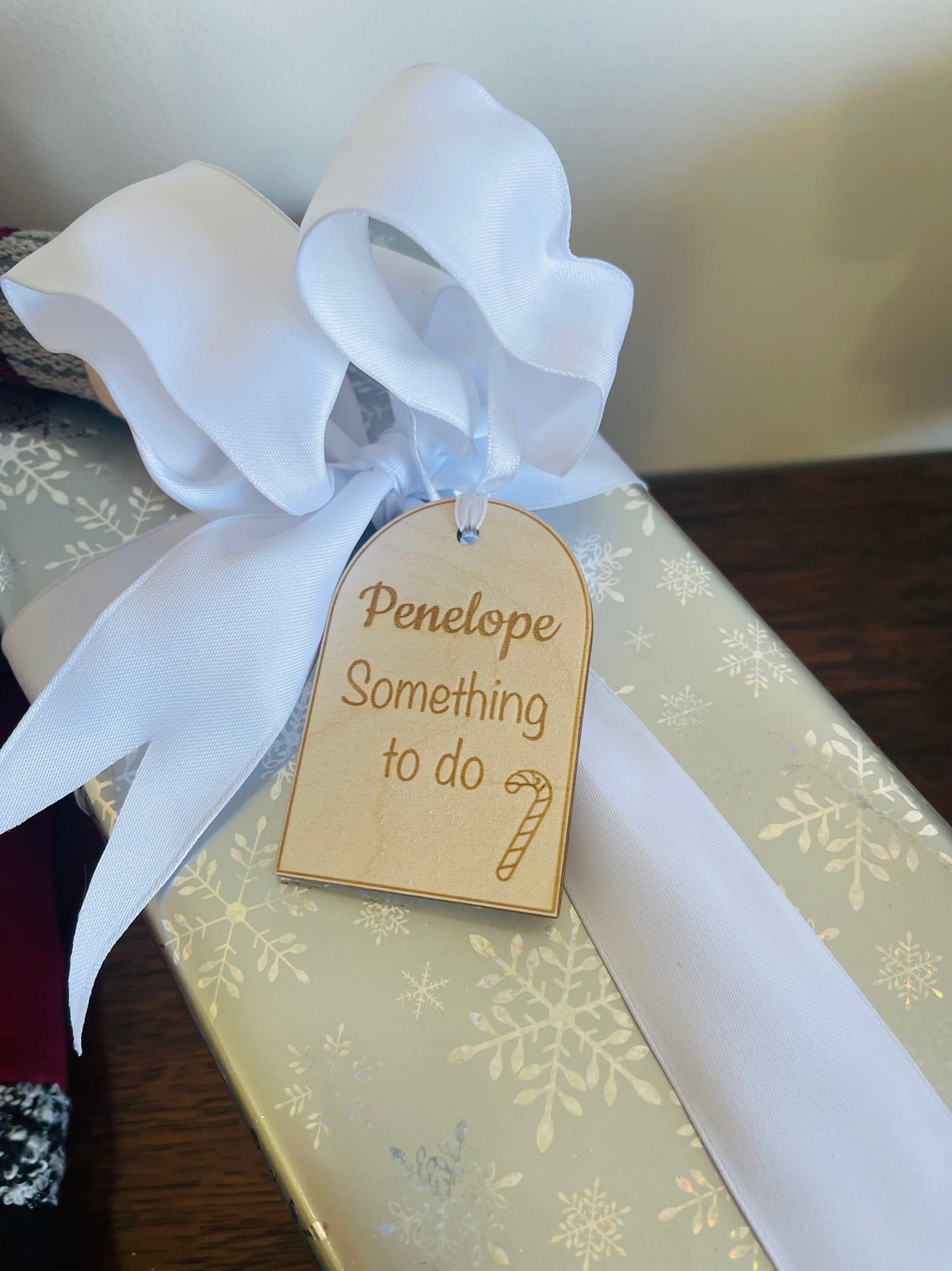 Arch style Christmas gift tags set