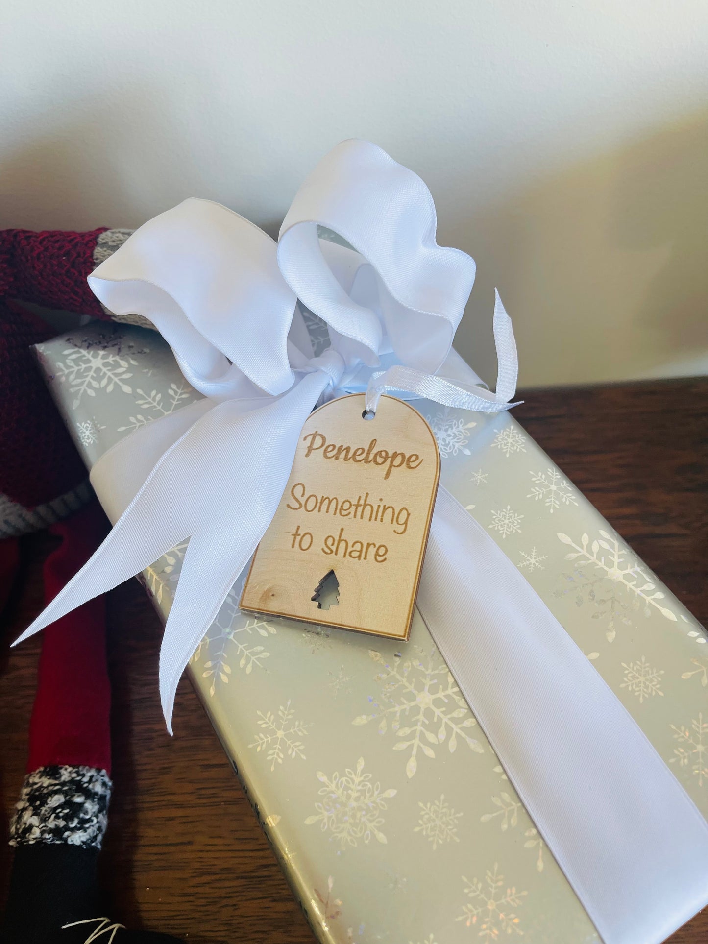 Arch style Christmas gift tags set